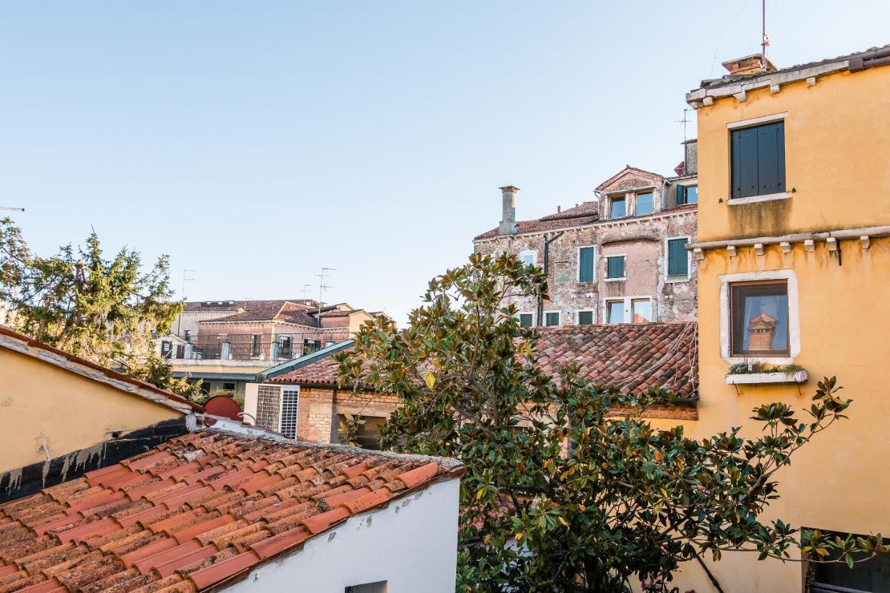 Apartamento Red House Close To @Accademia Bridge Venecia Exterior foto